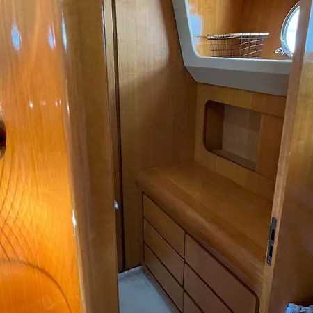 Botel Yacht Aquamarina Vieux Port La Rochelle (Charente-Maritime)